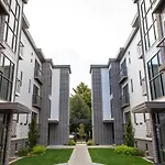 Capri 106 In The Heart Of Downtown Traverse City