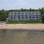 201 North Shore Inn