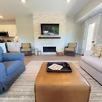 Boardman Ridge Penthouse Close To Town