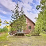 Secluded Bass Lake Cabin, 9 Mi To Traverse City!