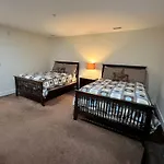 Third Floor Suite With Lots Of Amenties