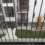Trendy Downtown Condo-Walk To It All Capri 315