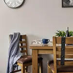 Sweet Tart Spot - Cozy Tc Condo - Pet Friendly