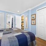 Beachside 102 With Direct Access To The Beach And Pool And Hot Tub