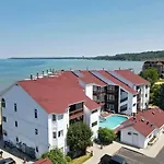 Beachside 109 With Direct Beach Access Pool And Hot Tub