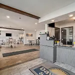 Days Inn & Suites By Wyndham Traverse City