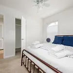 Bay Breeze Getaway Blocks To The Beach Downtown Ac Fenced Yard