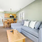 Cozy Beach Front Condo Ac Beach Waterfront