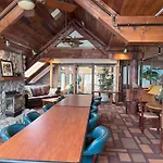Pinestead Reef Resort