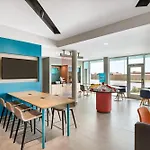 Avid Hotel Traverse City By Ihg