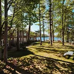 Lakefront Resort Retreat-Pontoon & Sup Rentals