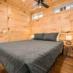 Tiny Loft On Spider Lake Near Tc