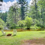 Peaceful Traverse City Cabin About 16 Mi To Dtwn!