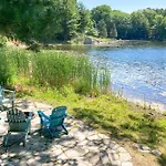 Traverse City Retreat With Deck And Lake Access