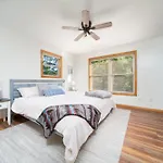 Firefly Lodge! Boardman River! Hot Tub! Woodstove!