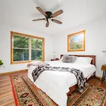 Firefly Lodge! Boardman River! Hot Tub! Woodstove!
