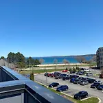Downtown Condo With Roof Patio