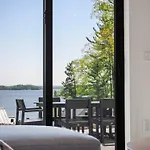 Cottage Four Lake Retreat