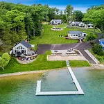Cottage Four Lake Retreat