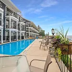 A Room With A View, East Bay Waterfront With Pool