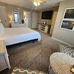 North Shore Inn Tc 302
