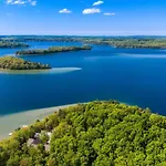 Long Lake Fox Den - Dog Friendly