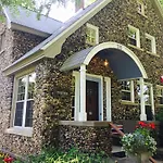 Aberdeen Stone Cottage B&B