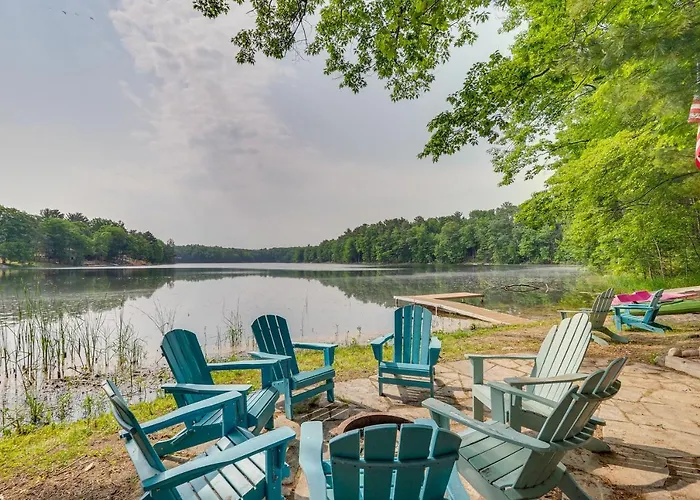 Traverse City Retreat With Deck And Lake Access
