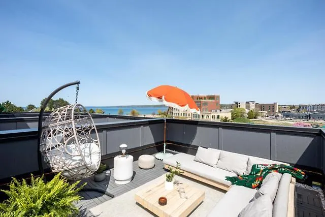The Loft On Gillis Ac Downtown Beach Rooftop