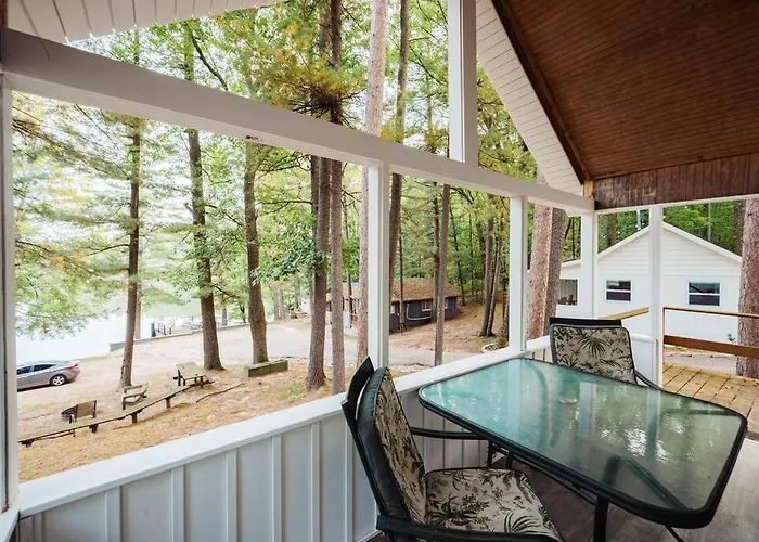 Lakeview Cottage