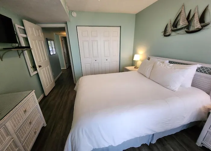 North Shore Inn Tc 102