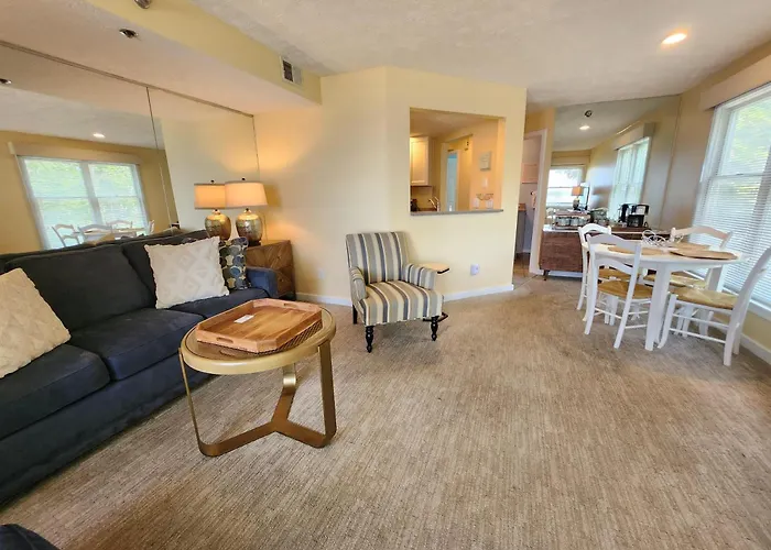 North Shore Inn Tc 201