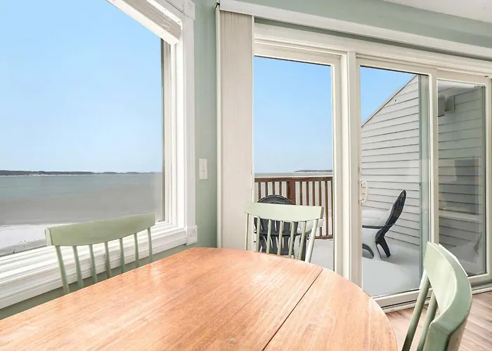 Beachside 325 Waterfront Condo