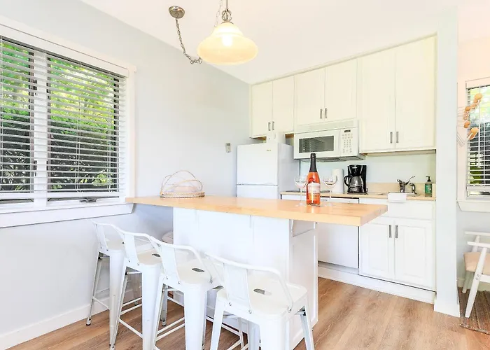Comfy Lakeside Condo At The Shores 5607