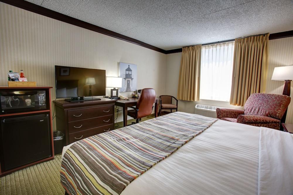 Hotel Country & By Radisson, Traverse City, Mi