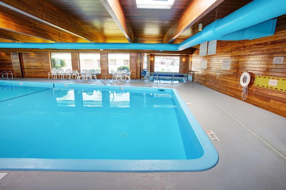 Country & By Radisson, Traverse City, Mi 3* Traverse City