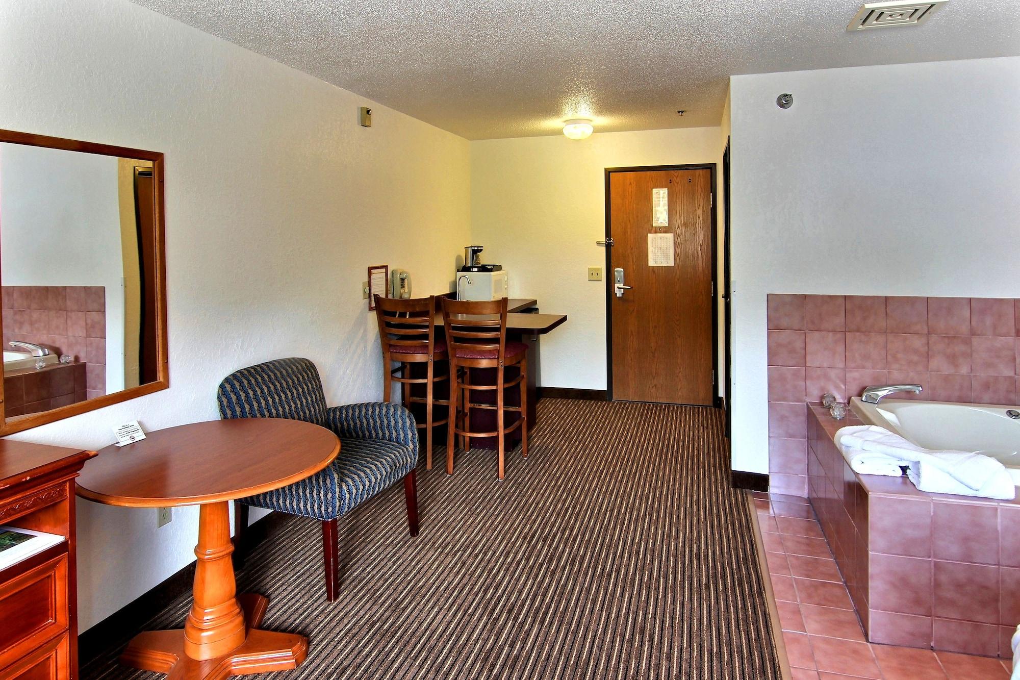 Days & By Wyndham Traverse Hotel Traverse City