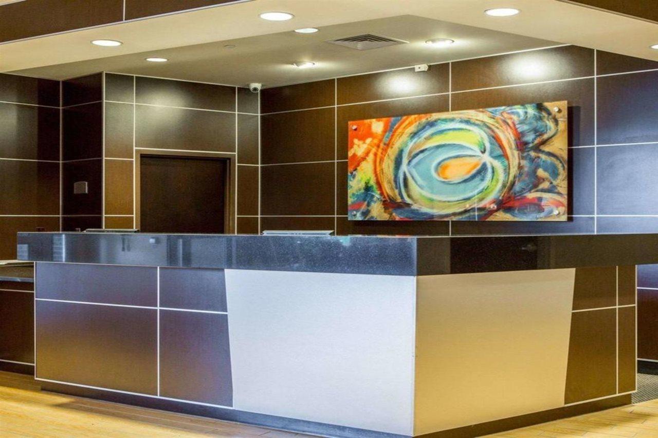 Cambria Traverse Hotel