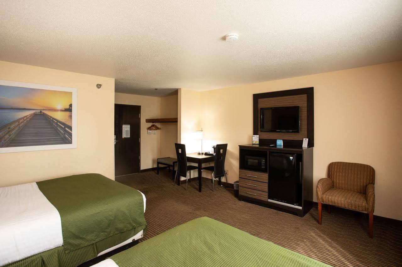 Days & By Wyndham Traverse Hotel Traverse City