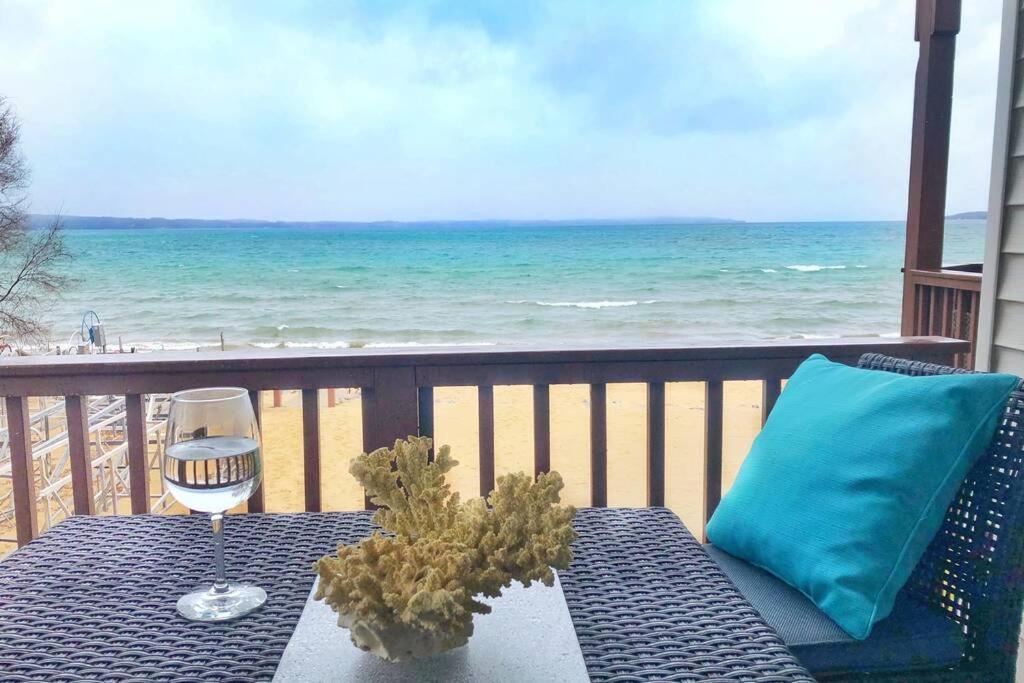New Listing Bliss 211! Stunning Bay View *