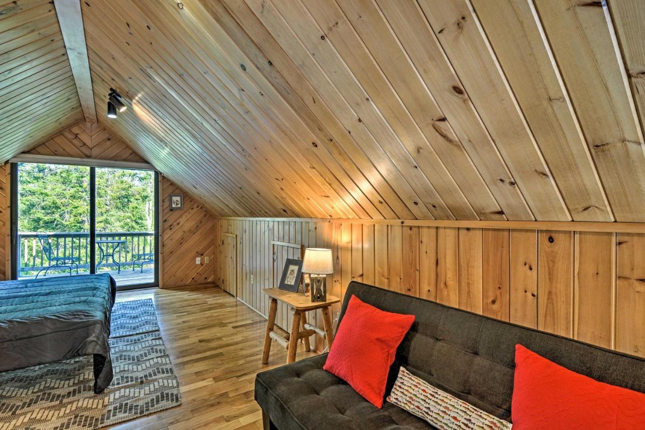 Holiday home Riverfront Traverse Fish, Kayak And Tube *