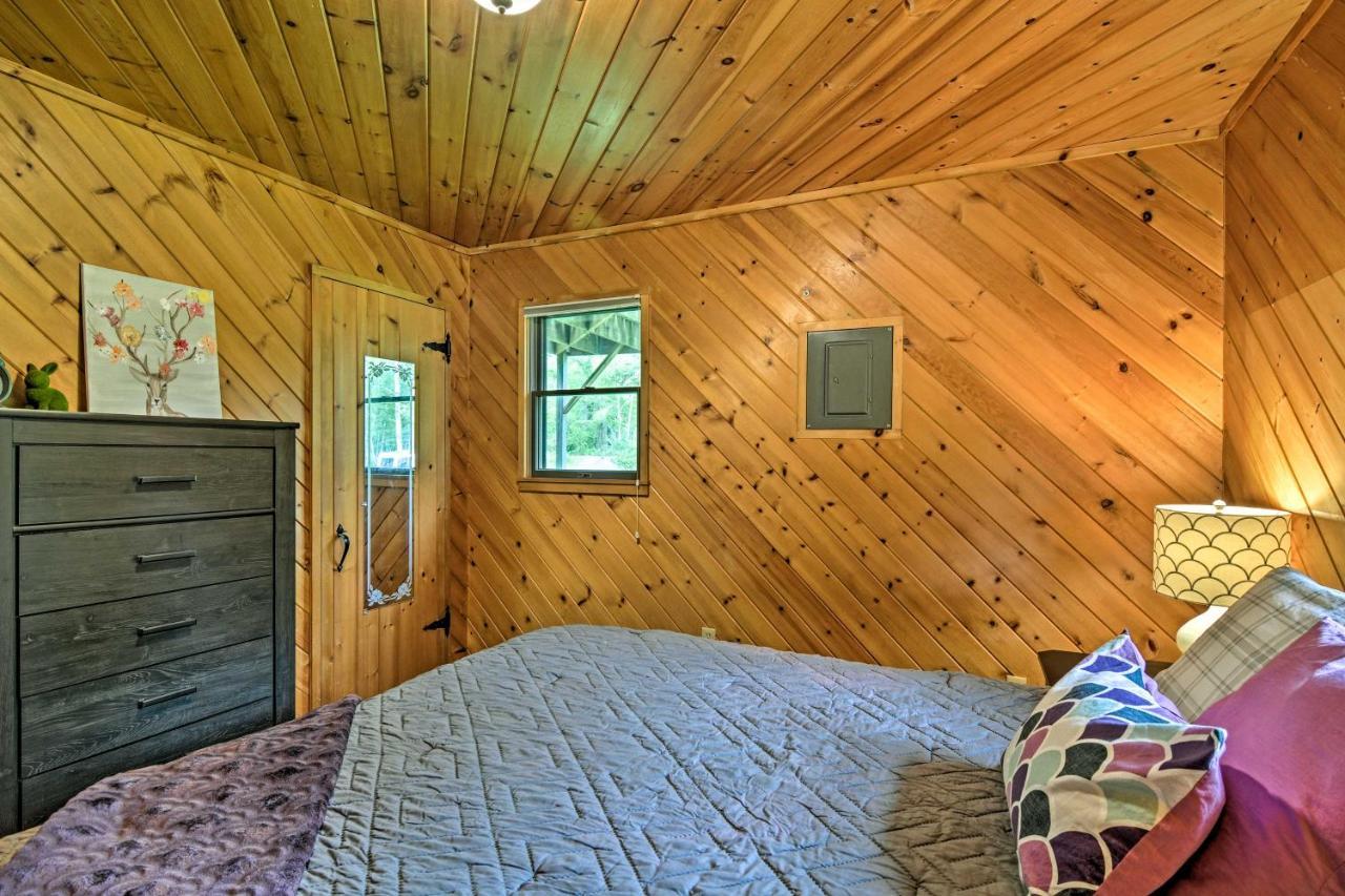 Holiday home Riverfront Traverse Fish, Kayak And Tube