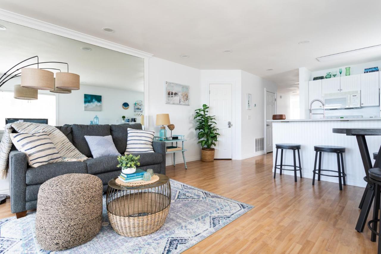 New Listing Bliss 211! Stunning Bay View Apartment *