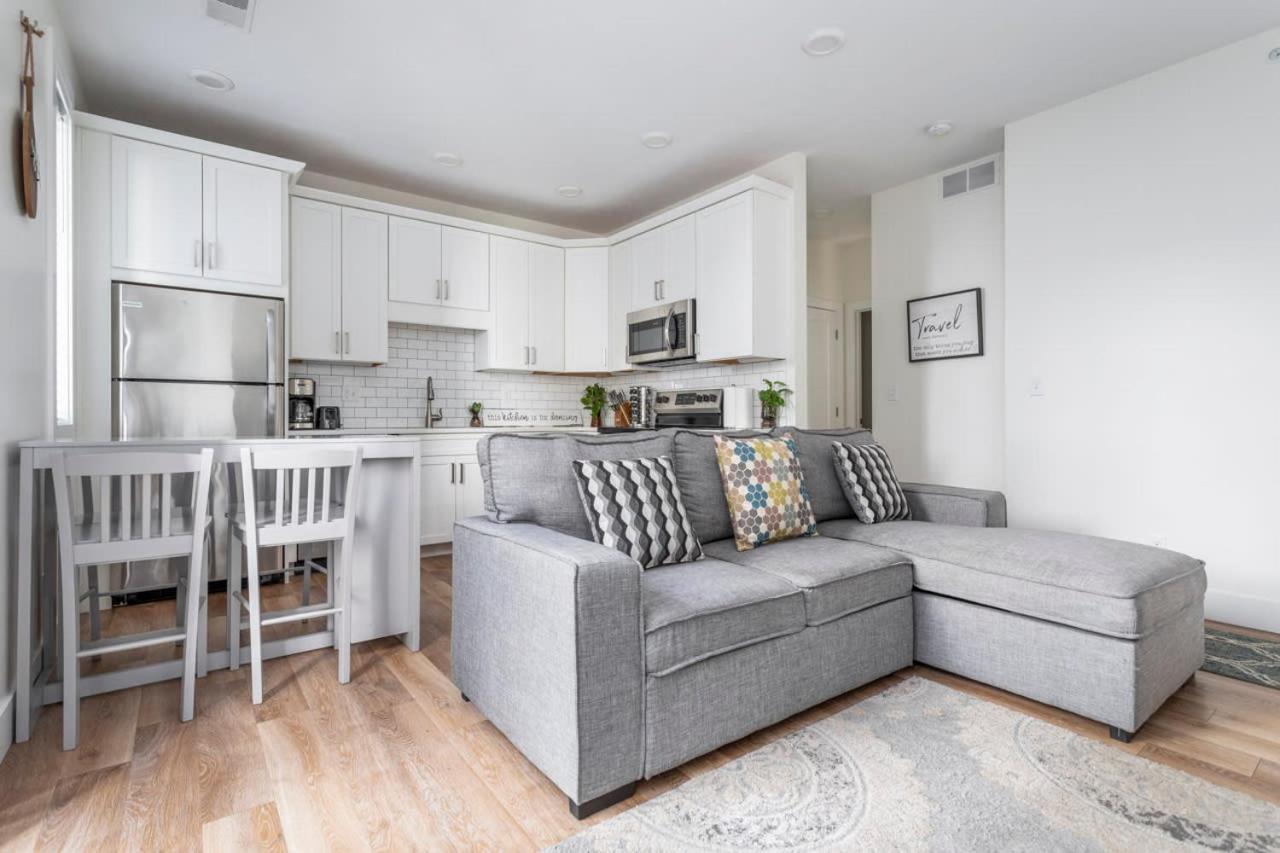 Capri 106 In The Heart Of Downtown Traverse