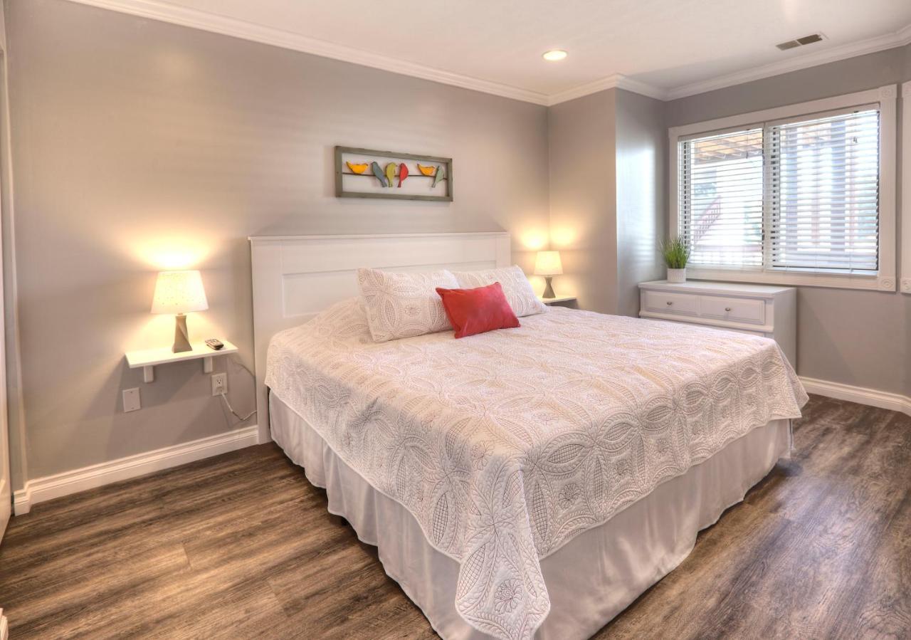 Beachside 216 With Pool Hot Tub And Private Deck Overlooking East Bay Holiday home *