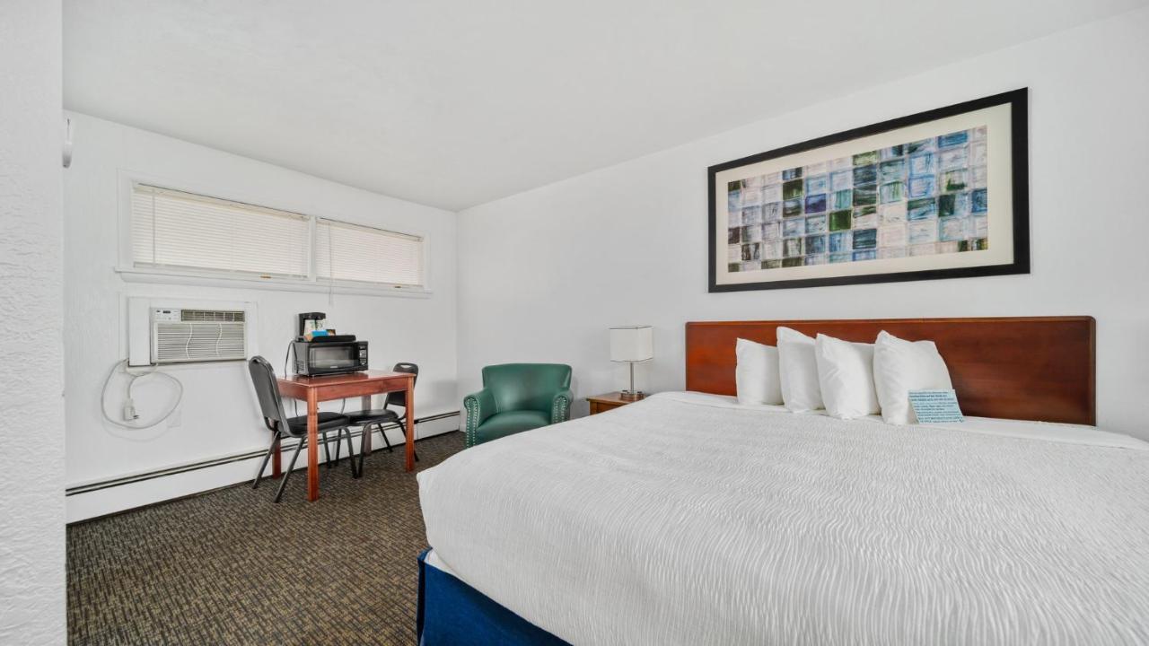 Grand Traverse Inn 2*
