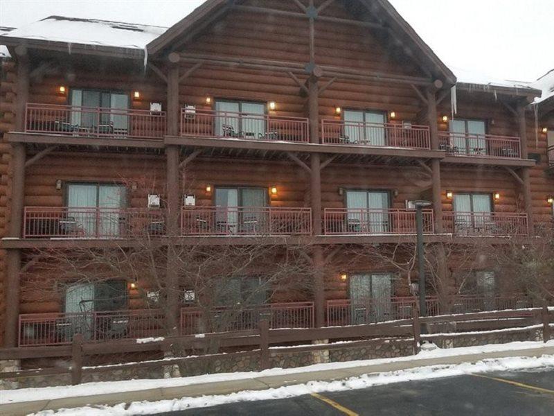 Great Wolf Traverse Lodge