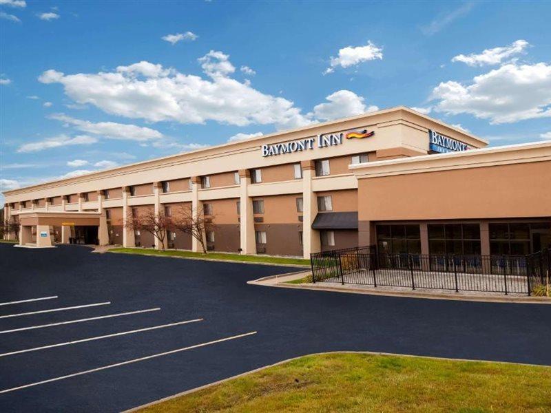 Baymont By Wyndham Traverse Hotel 3*