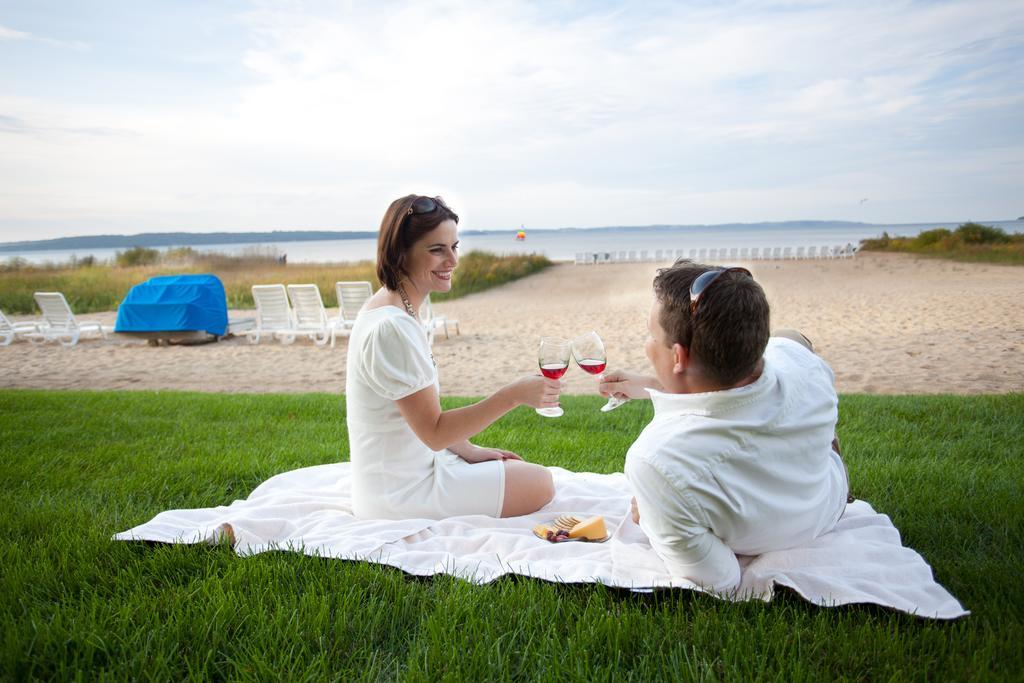 Pointes North Beachfront 3*