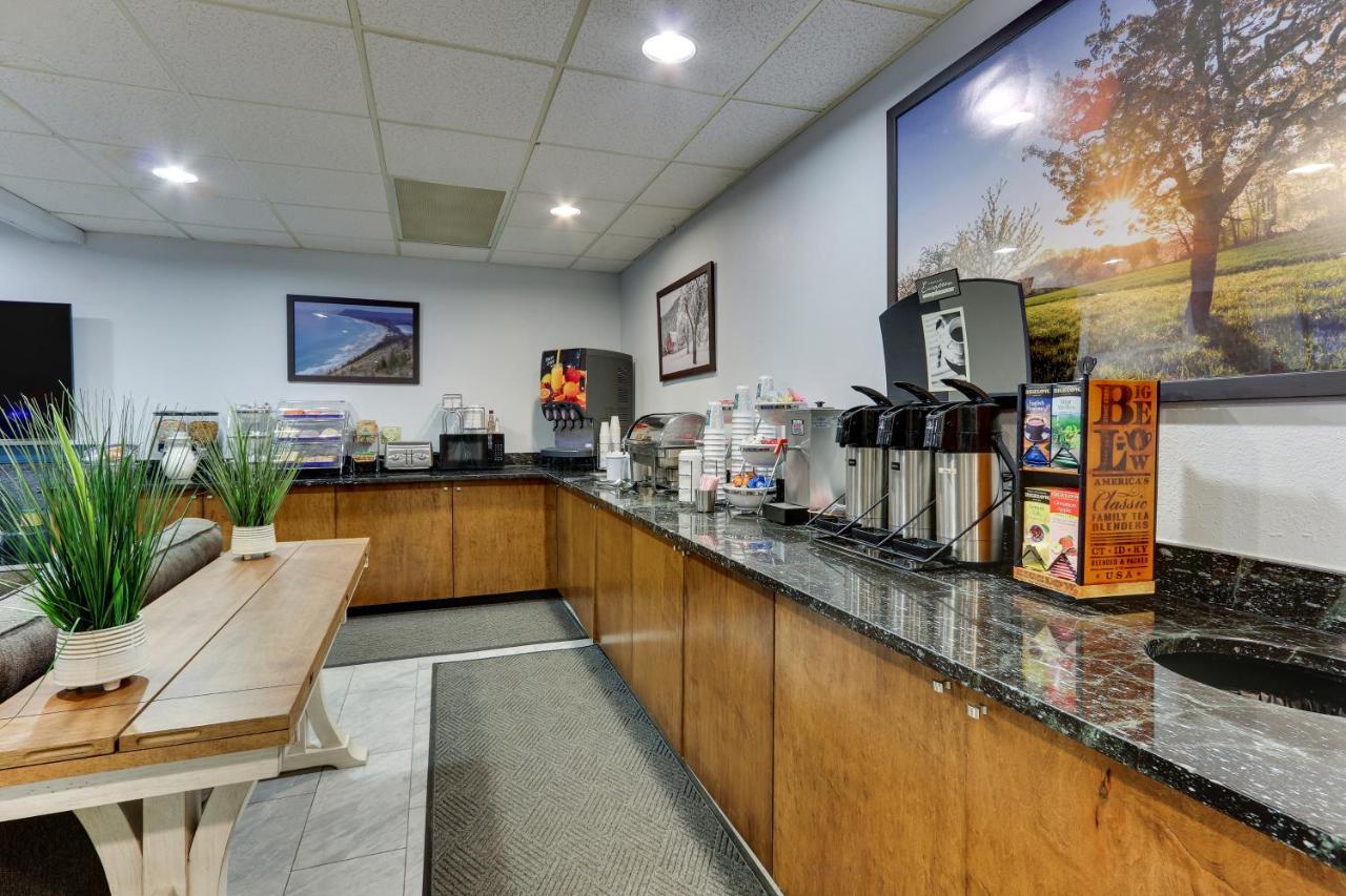 Parkshore Hotel 3*